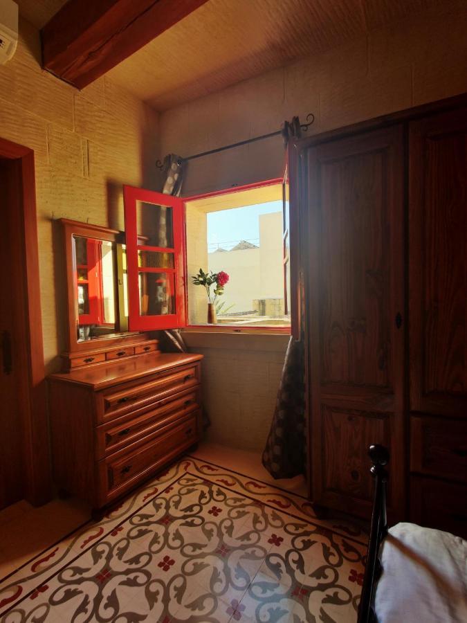 Rosehill Bed And Breakfast Xaghra Bagian luar foto